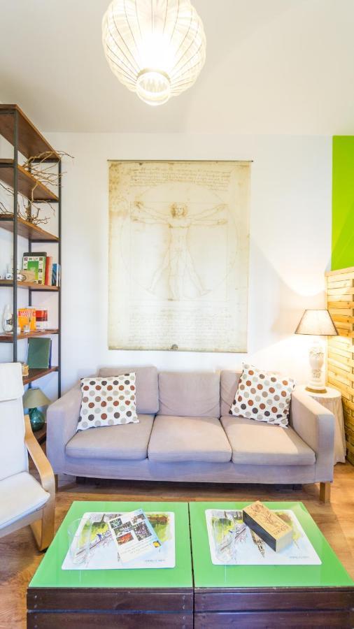 Acogedor Apartamento En Pleno Centro De Sevilla Luaran gambar