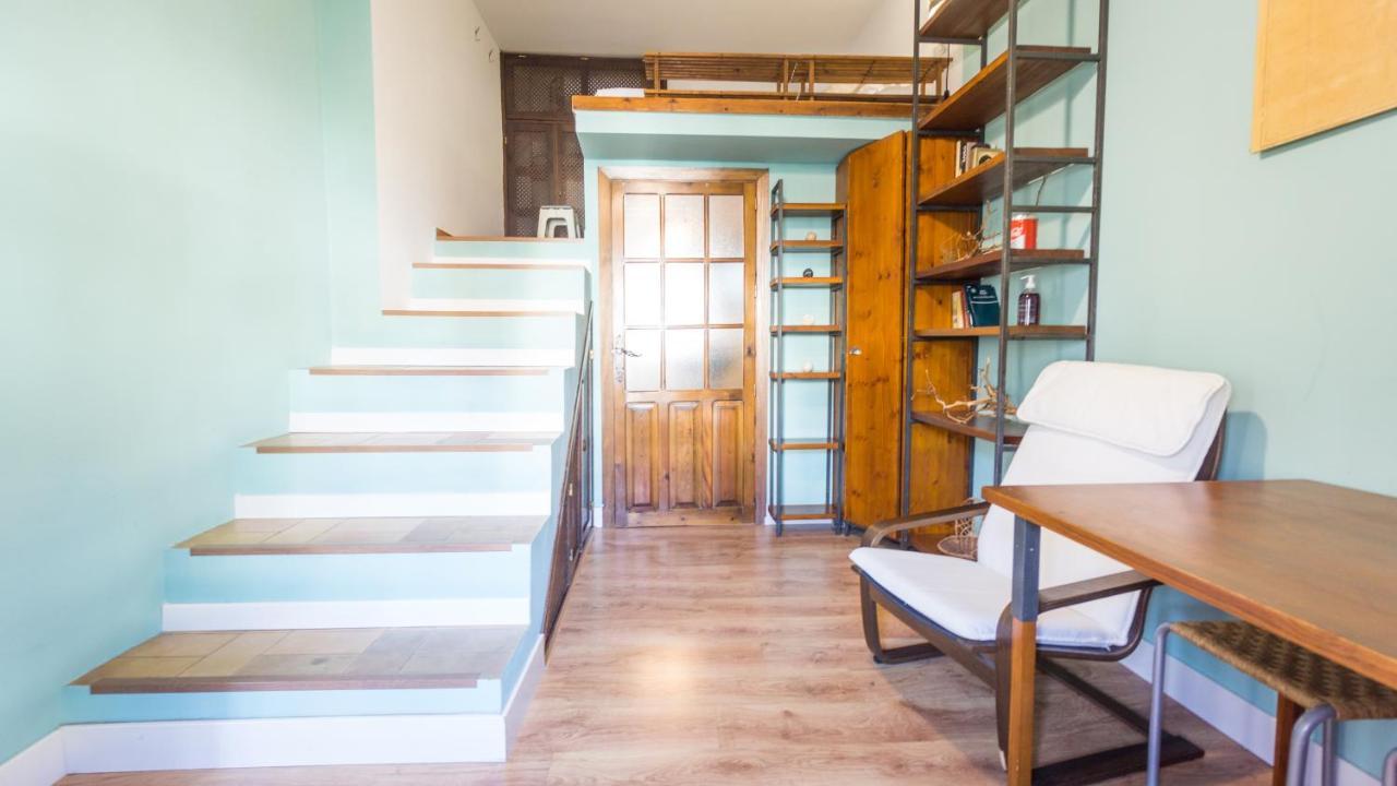Acogedor Apartamento En Pleno Centro De Sevilla Luaran gambar