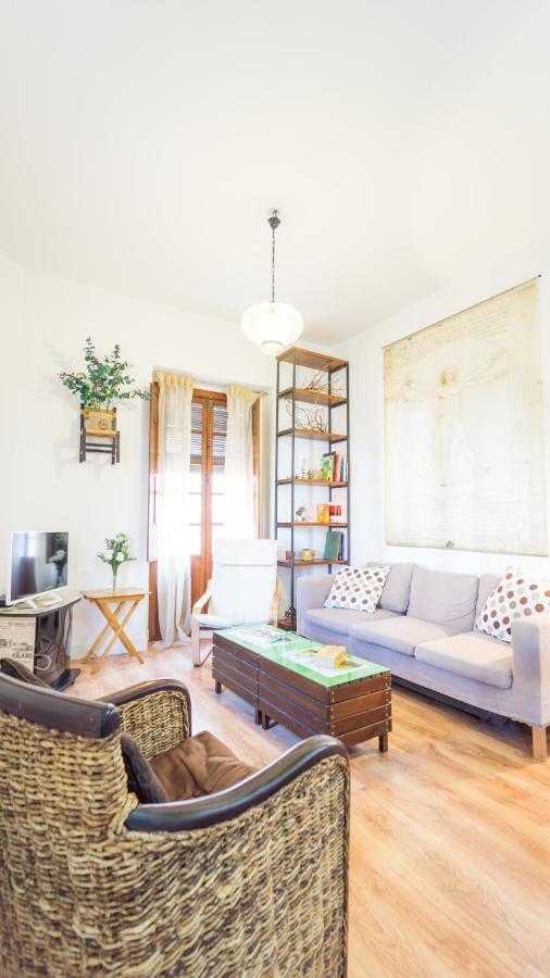 Acogedor Apartamento En Pleno Centro De Sevilla Luaran gambar