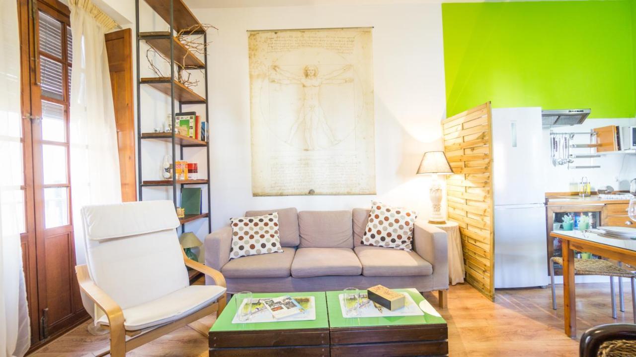 Acogedor Apartamento En Pleno Centro De Sevilla Luaran gambar