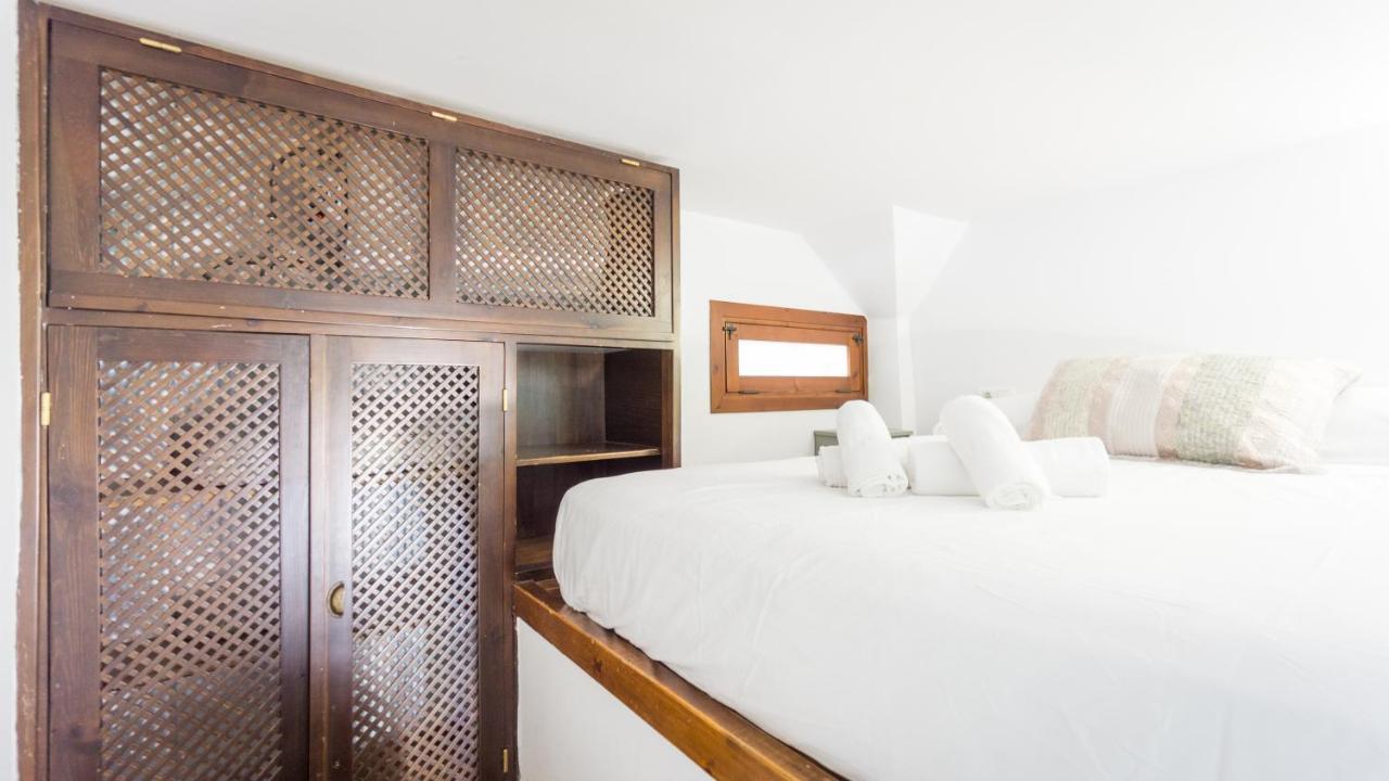 Acogedor Apartamento En Pleno Centro De Sevilla Luaran gambar